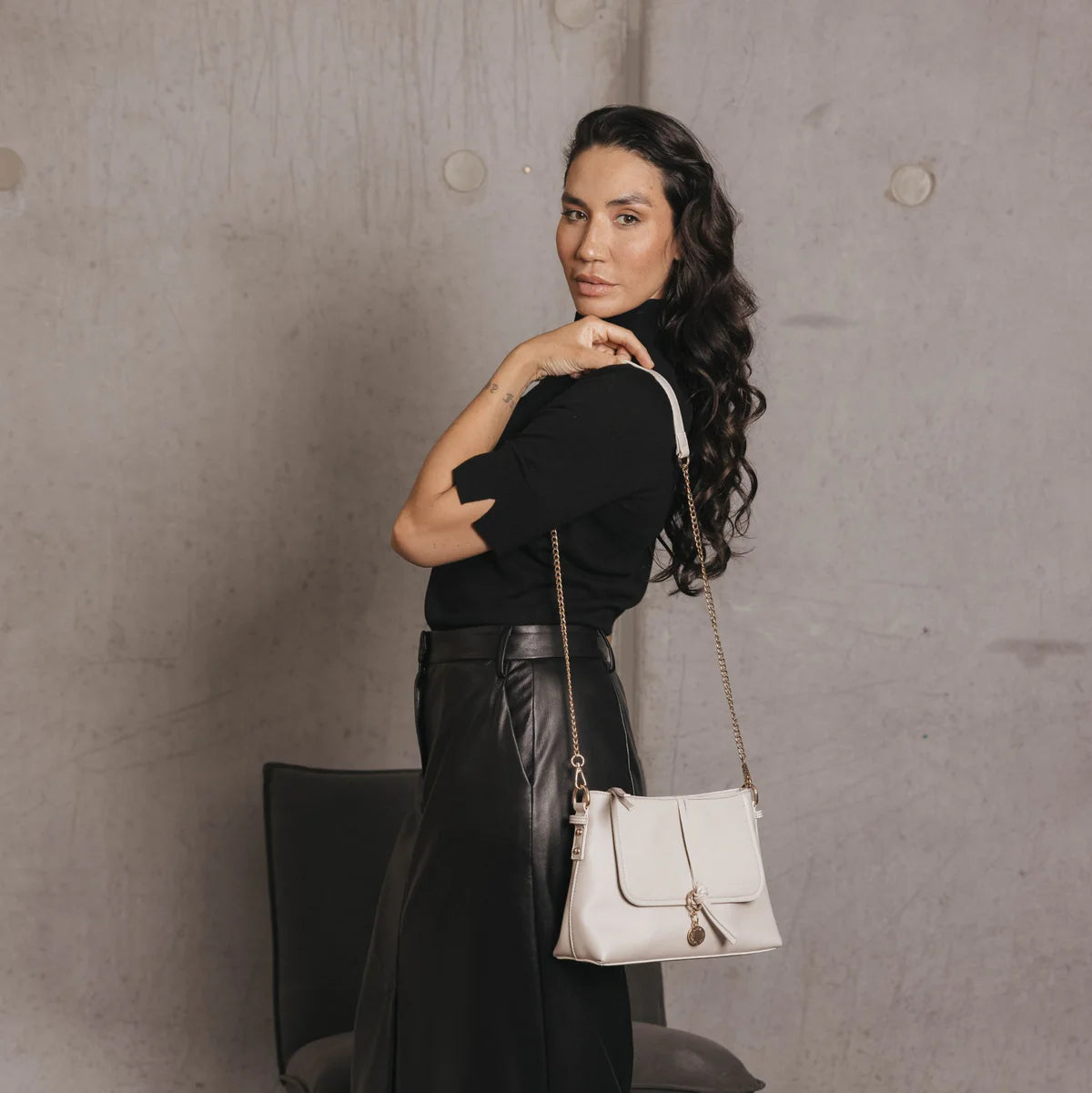Sarafina Oatmeal Shoulder Handbag