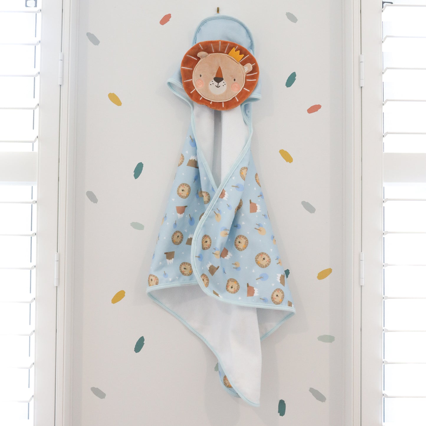 Lenny Lion Hooded Towel