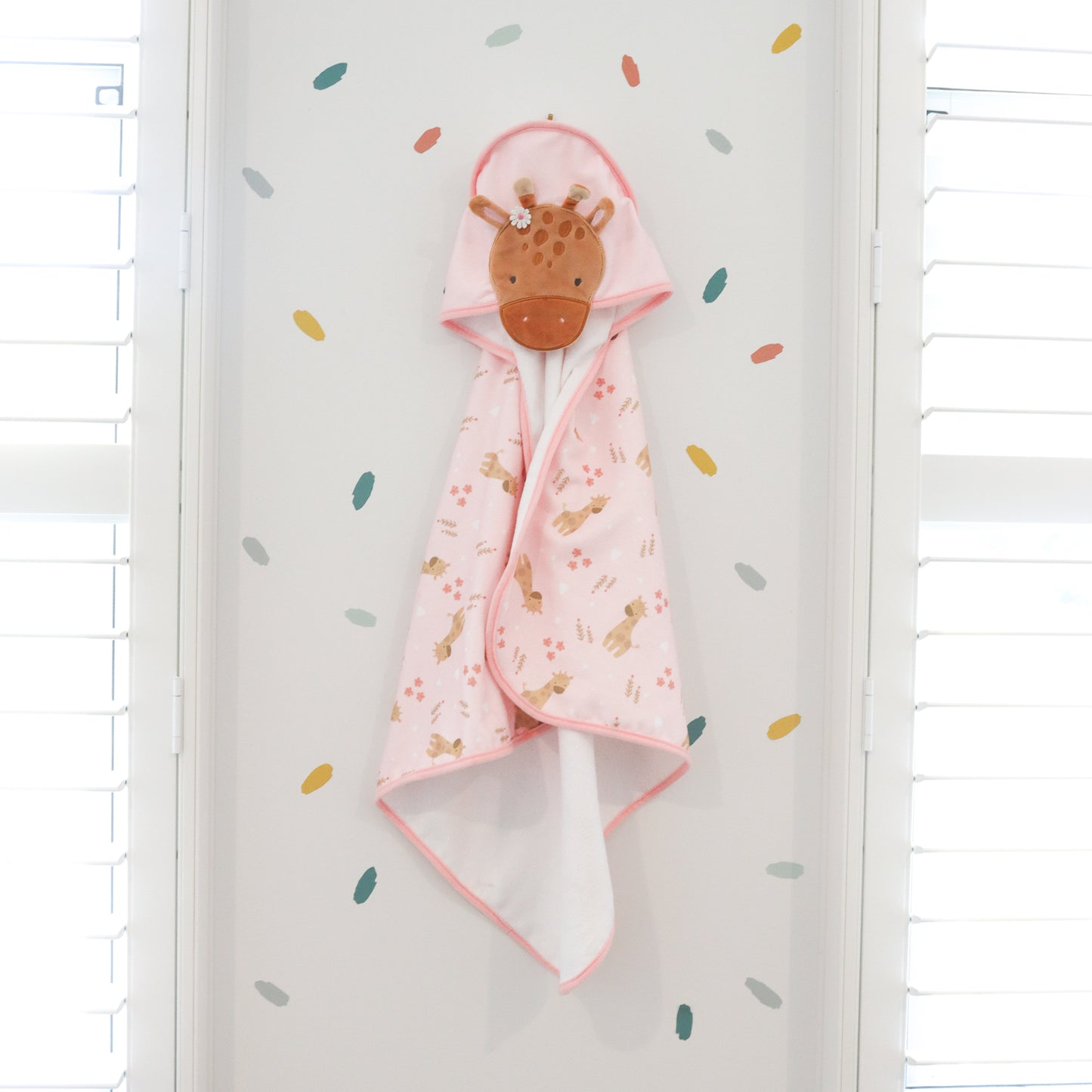 Gigi Giraffe Hooded Towel