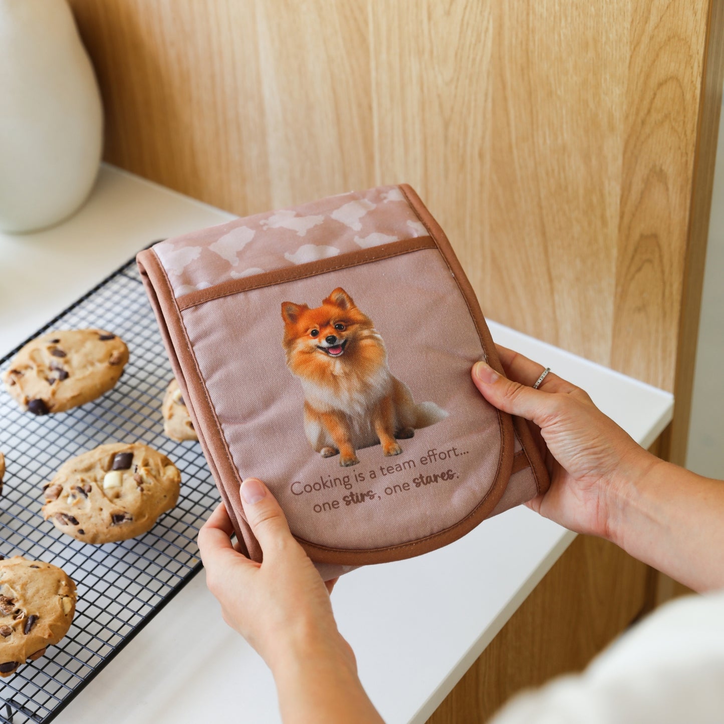 Cook's Companion Oven Mitt - Pomeranian