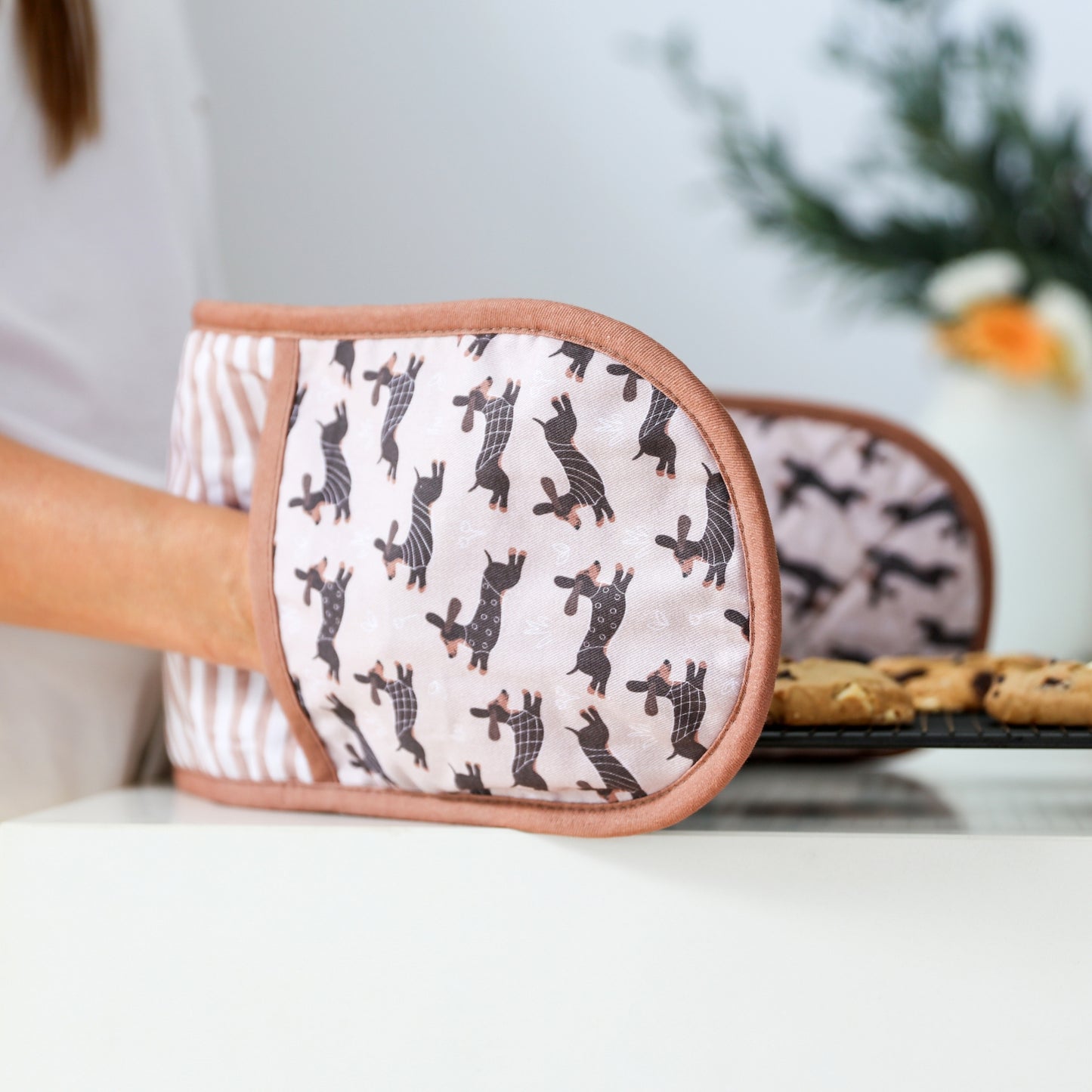 Cook's Companion Oven Mitt - Dog