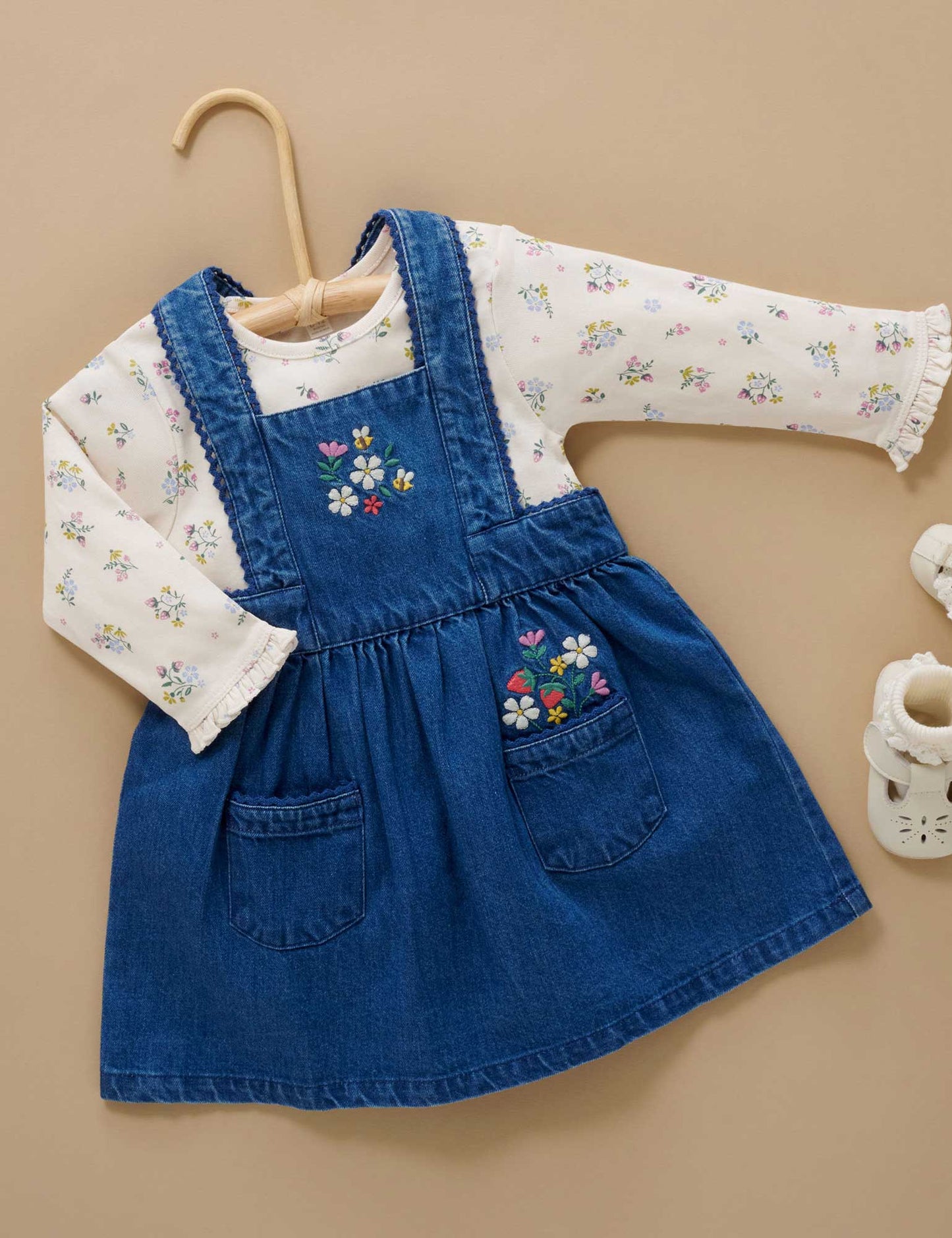 Strawberry Embroidered Pinnie