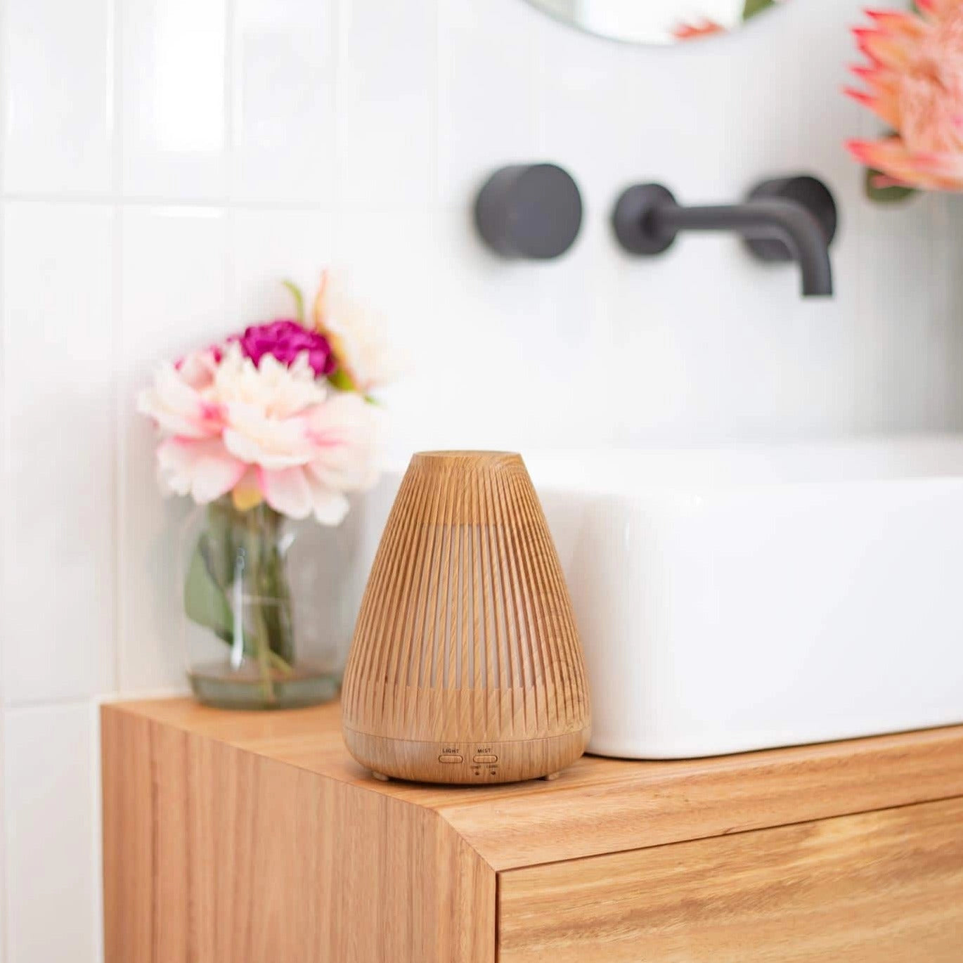 Aroma-Flare Aromatherapy Diffuser - Wood Look