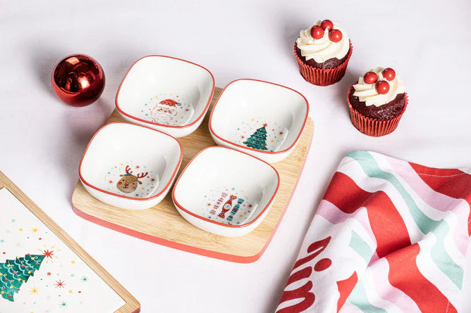 Candy Christmas Set of 4 Bowls with Tray