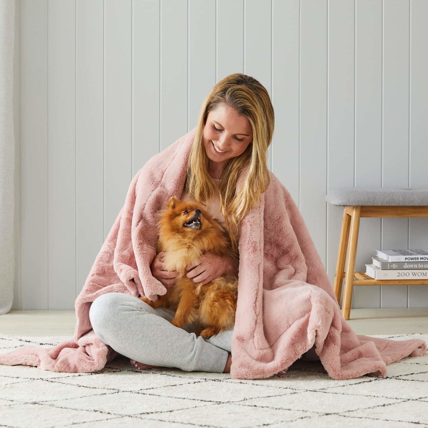 Muse Faux Fur Throw - Pink
